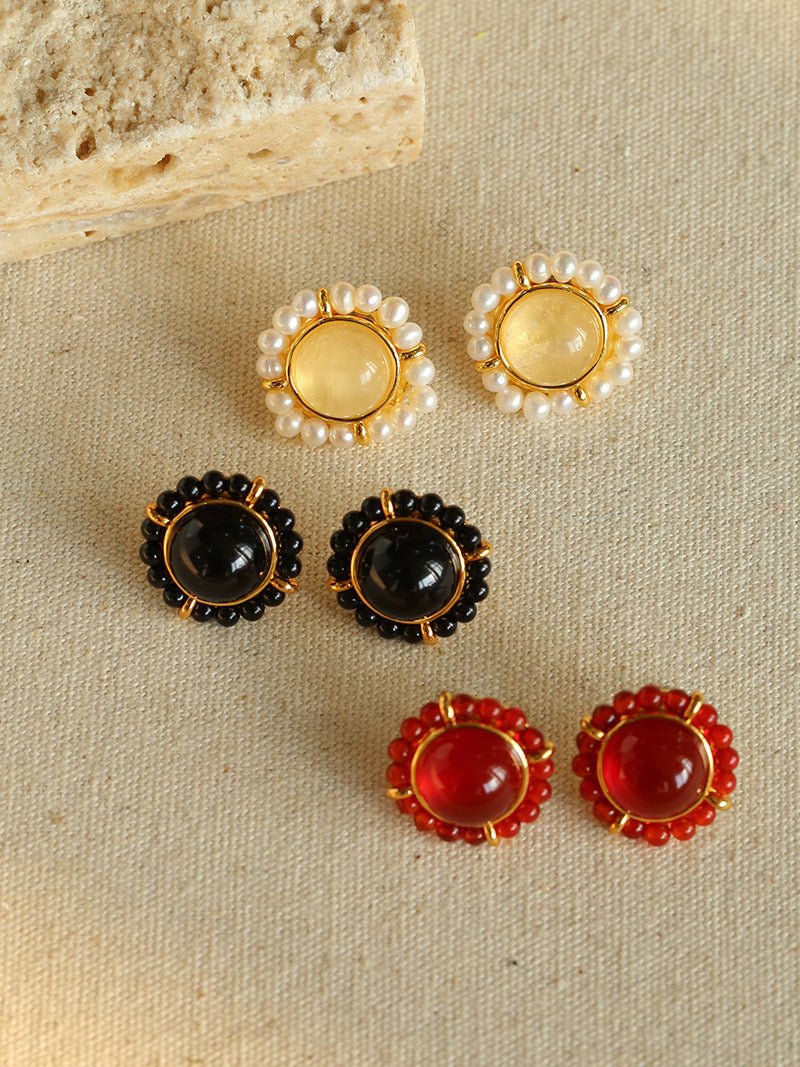 Minimalist Natural White Crystal Pearl Stud Earrings Black & Red Agate Variants - floysun