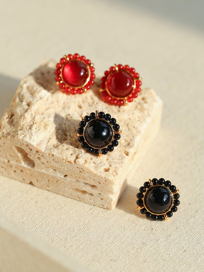 Minimalist Natural White Crystal Pearl Stud Earrings Black & Red Agate Variants - floysun