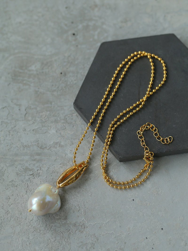 Minimalist Willow Leaf Baroque Pearl Pendant Necklace - floysun