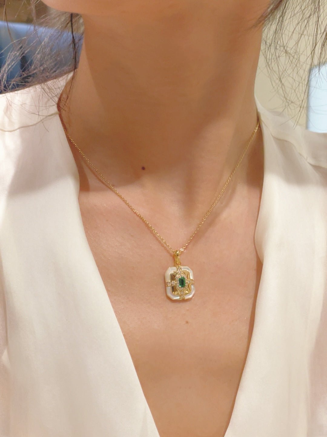 Natural MOP & T - Shape Emerald Necklace - floysun