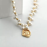 Natural Pearl Queen Engraved Pendants Necklaces - floysun