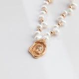 Natural Pearl Queen Engraved Pendants Necklaces - floysun