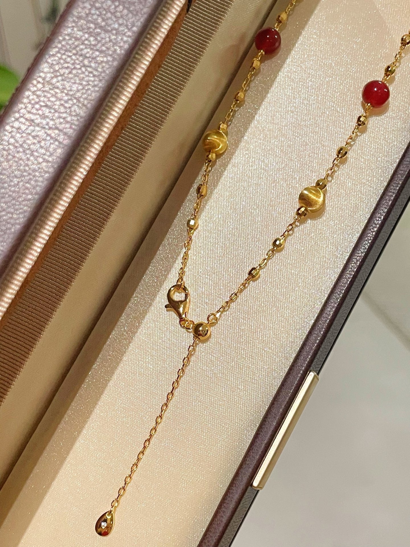Natural Red Agate & Brushed Gold Beaded Starry Sky Necklace - floysun