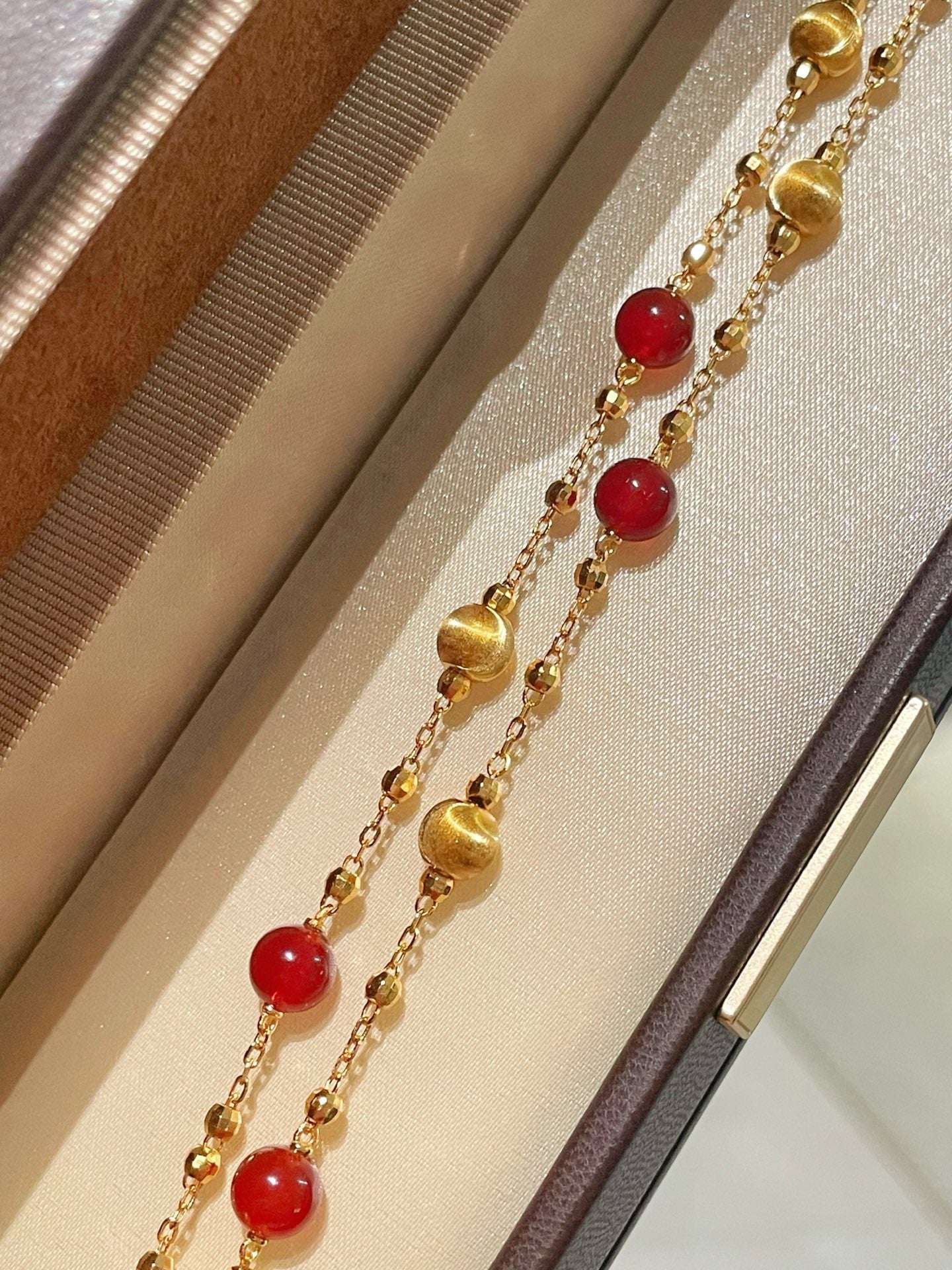 Natural Red Agate & Brushed Gold Beaded Starry Sky Necklace - floysun