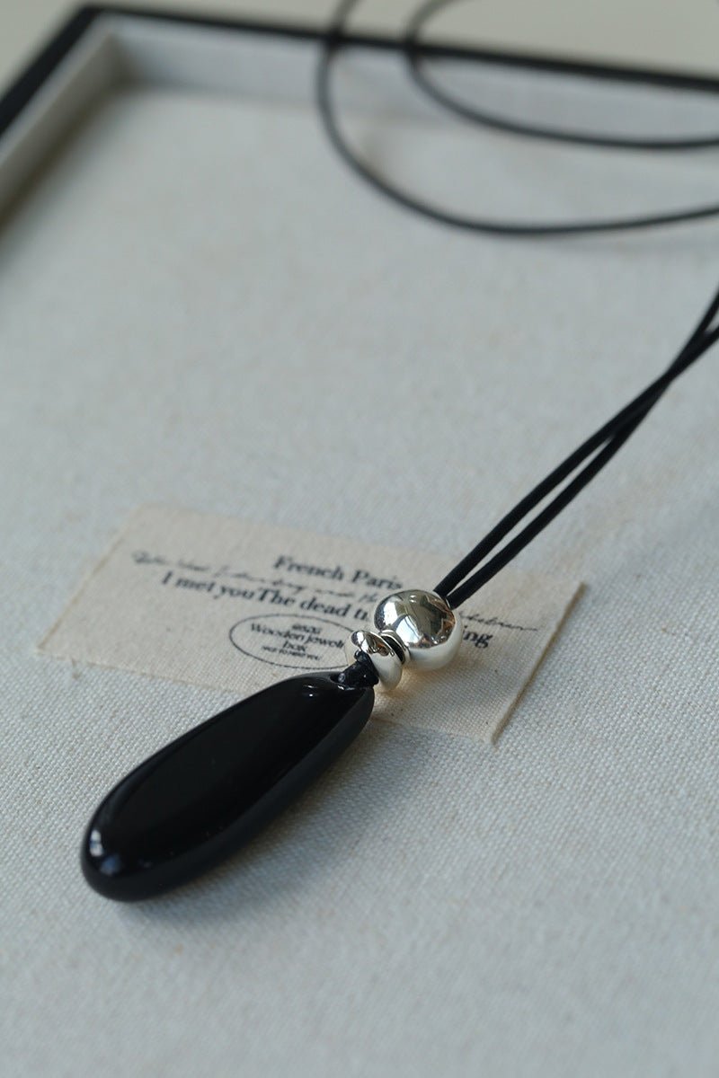 Noir Drop – Adjustable Black Onyx Teardrop Necklace - floysun