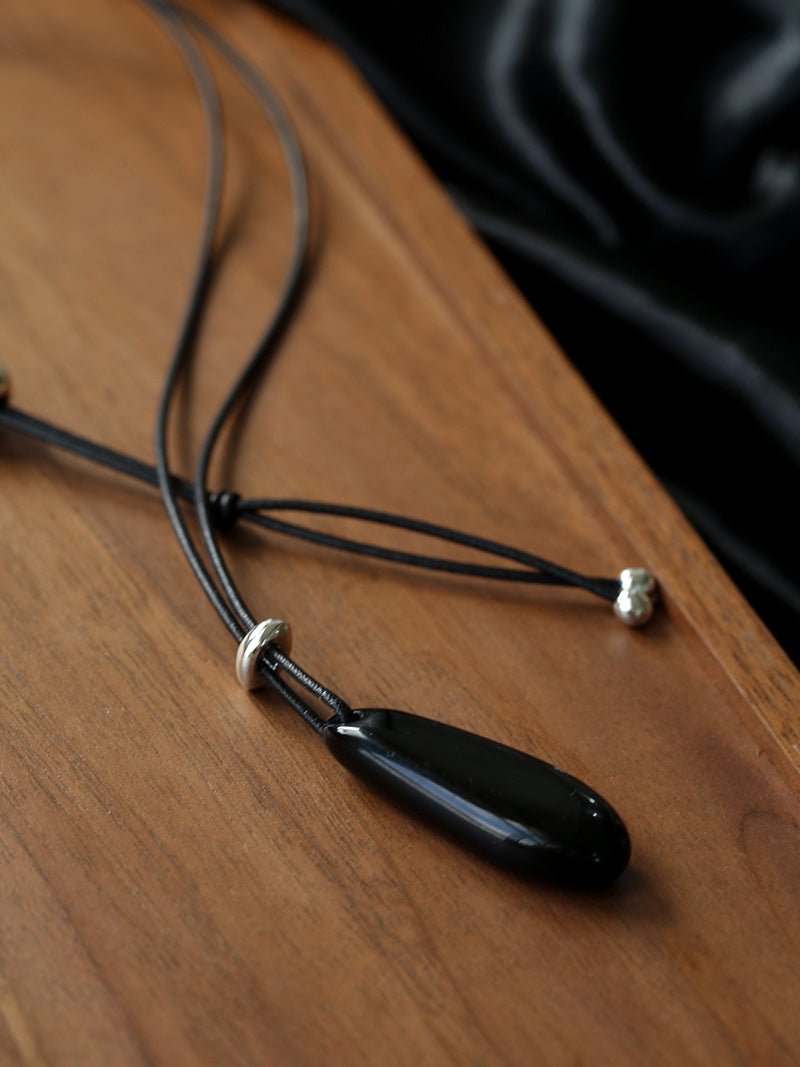 Noir Drop – Adjustable Black Onyx Teardrop Necklace - floysun