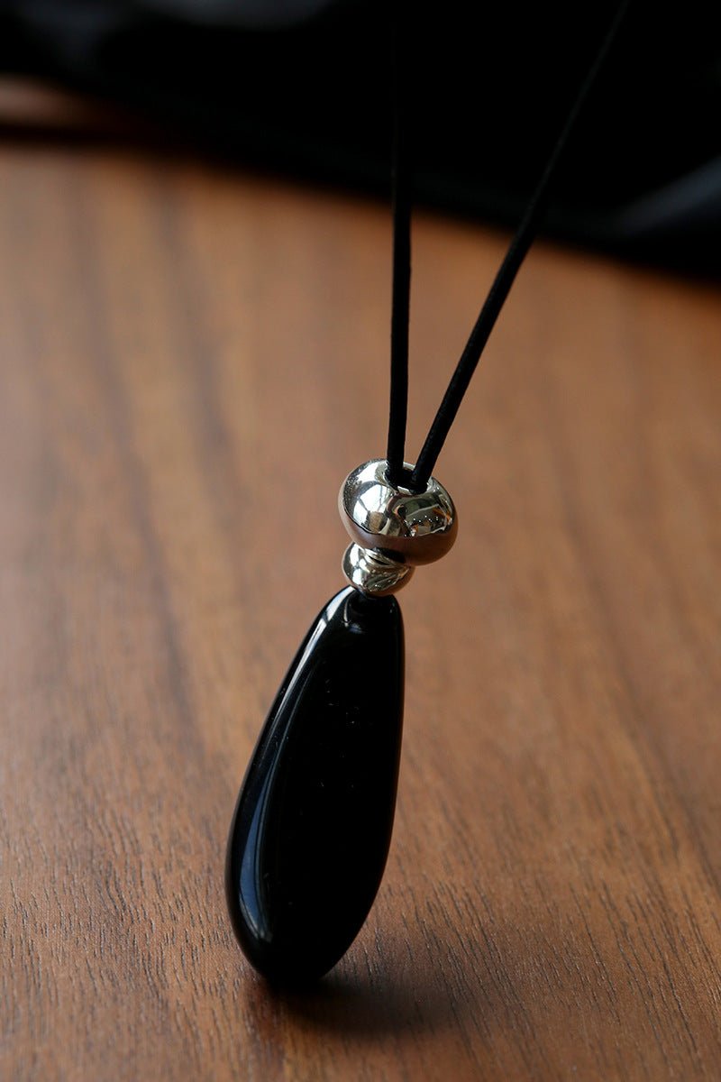 Noir Drop – Adjustable Black Onyx Teardrop Necklace - floysun