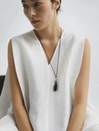 Noir Drop – Adjustable Black Onyx Teardrop Necklace - floysun