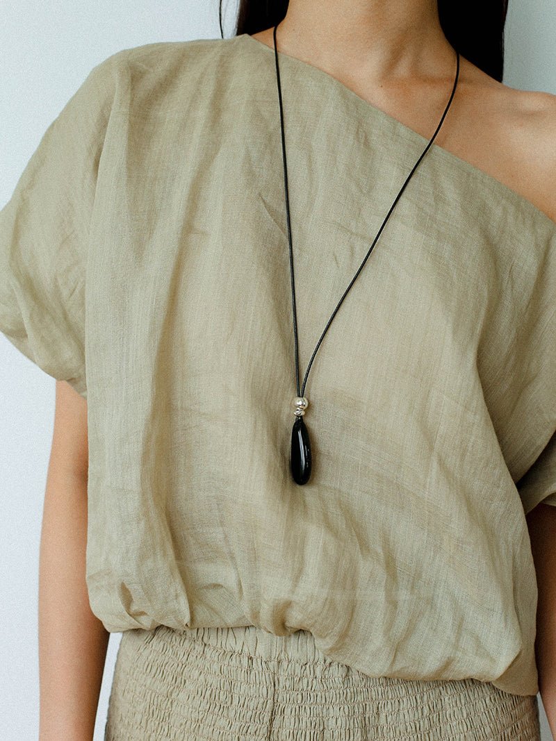 Noir Drop – Adjustable Black Onyx Teardrop Necklace - floysun