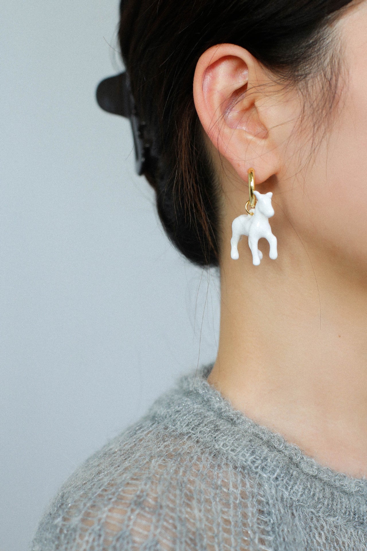 Nomadic Horse Enamel Drop Earrings – 3D Horse Design - floysun