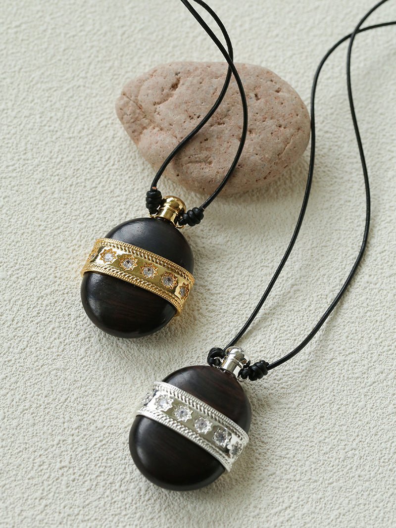 Nomadic Spirit Sandalwood Flask Necklace - floysun