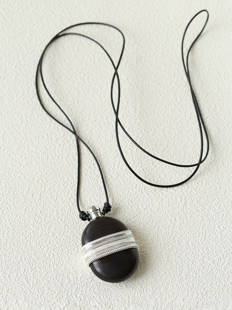 Nomadic Spirit Sandalwood Flask Necklace - floysun