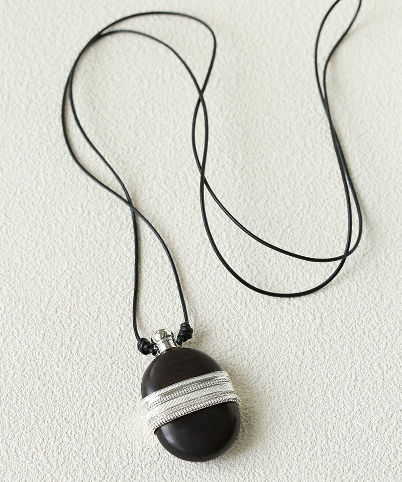 Nomadic Spirit Sandalwood Flask Necklace - floysun
