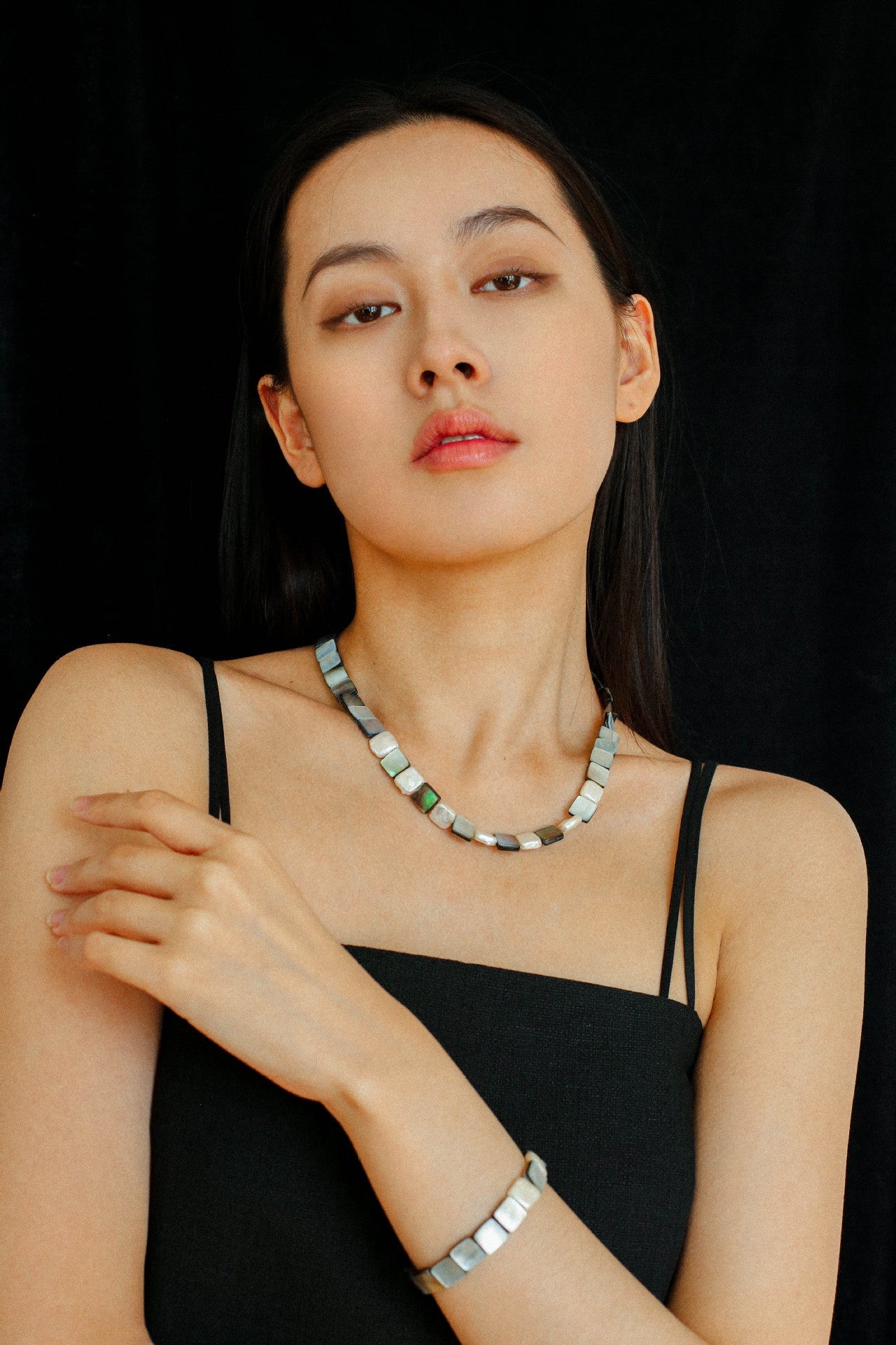 Ocean Mirage – Square Grey MOP & Baroque Pearl Beaded Necklace - floysun