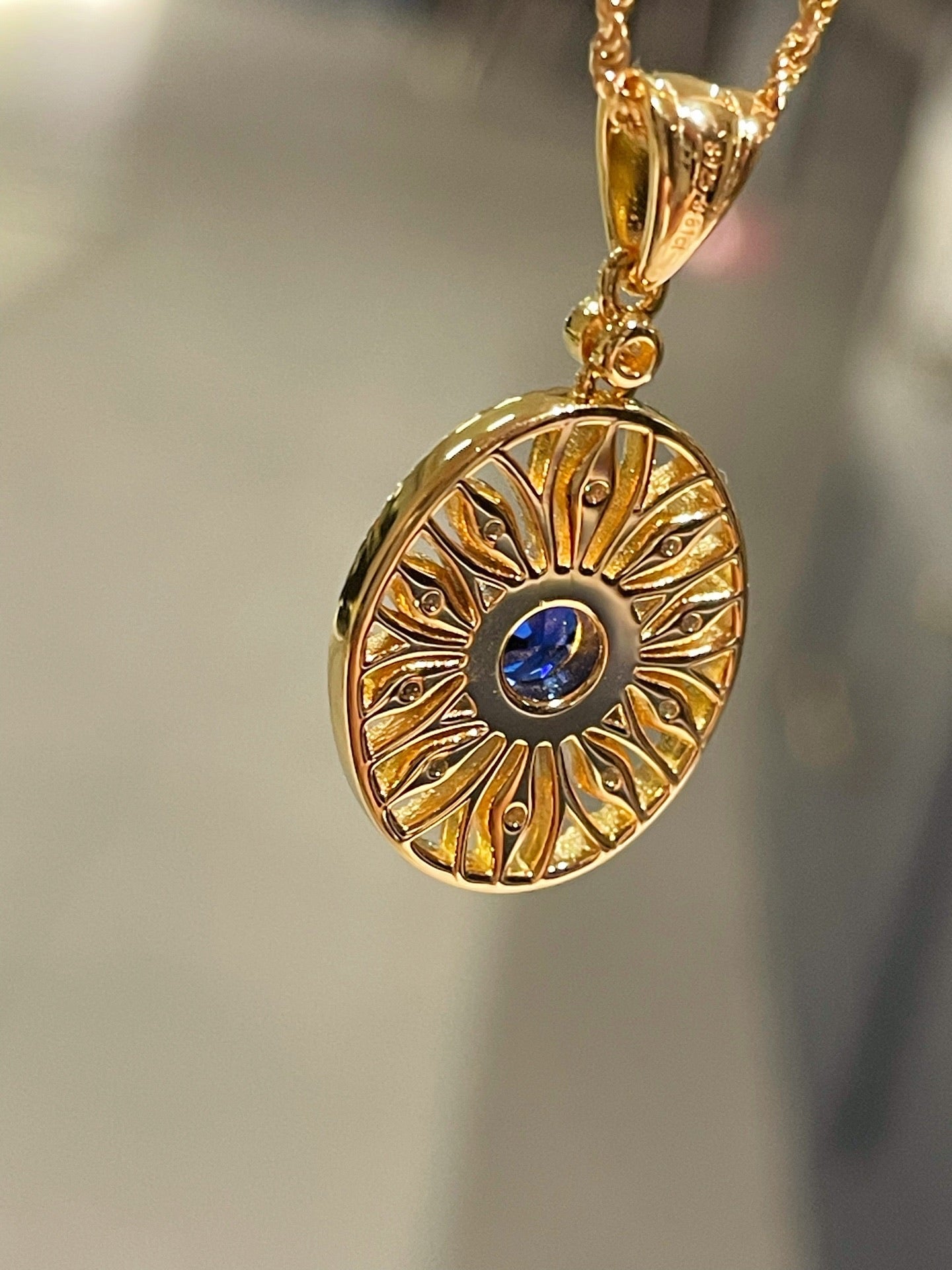Oval Hollow Silver Petal Wrapped Sapphire Pendant Necklace - floysun