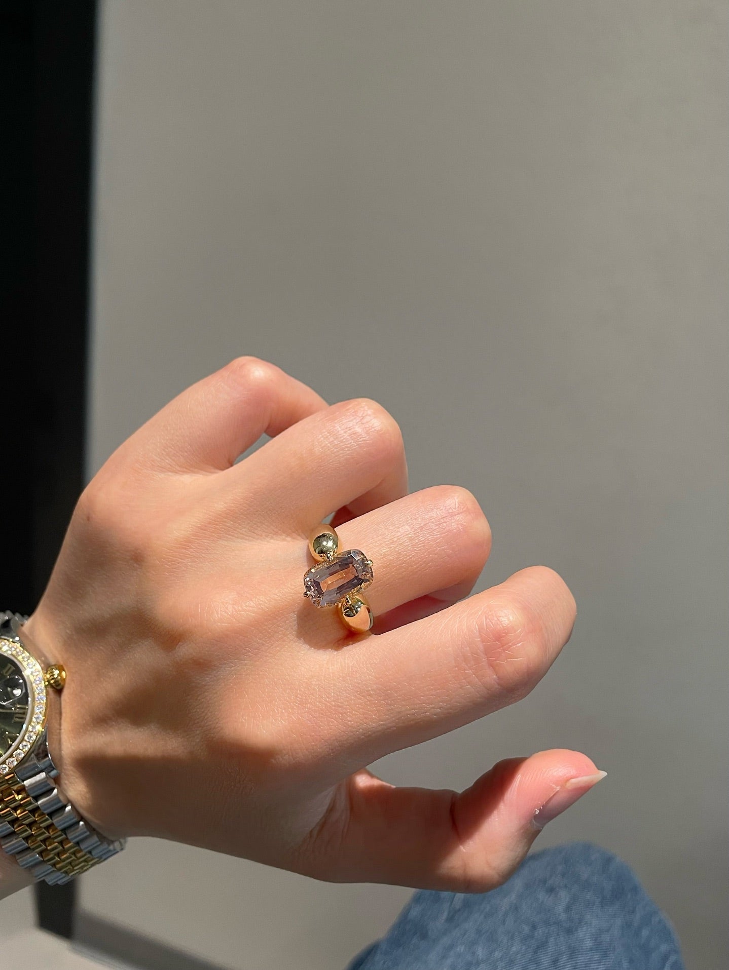 Padparadscha Oval - Cut Minimalist Ring – Rare Sunset Sapphire - floysun