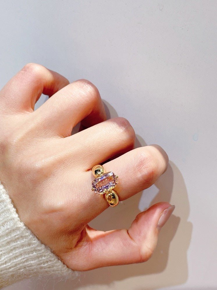 Padparadscha Oval - Cut Minimalist Ring – Rare Sunset Sapphire - floysun