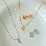Petite Croissant Pendant Necklace - floysun