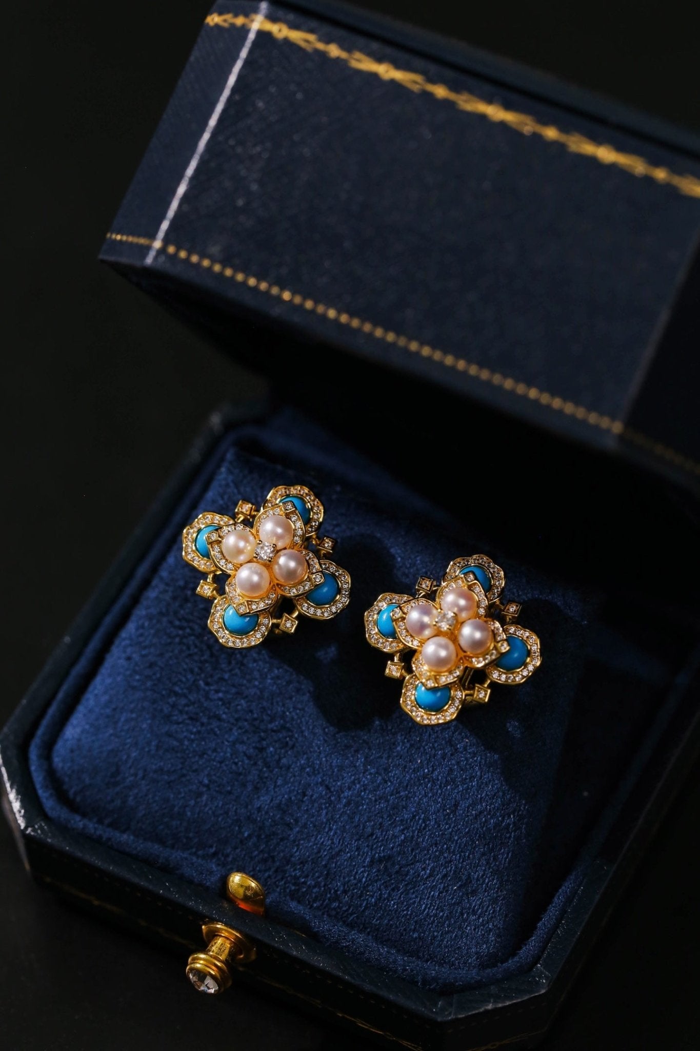 Retro Turquoise Clover Pearl Studs - floysun