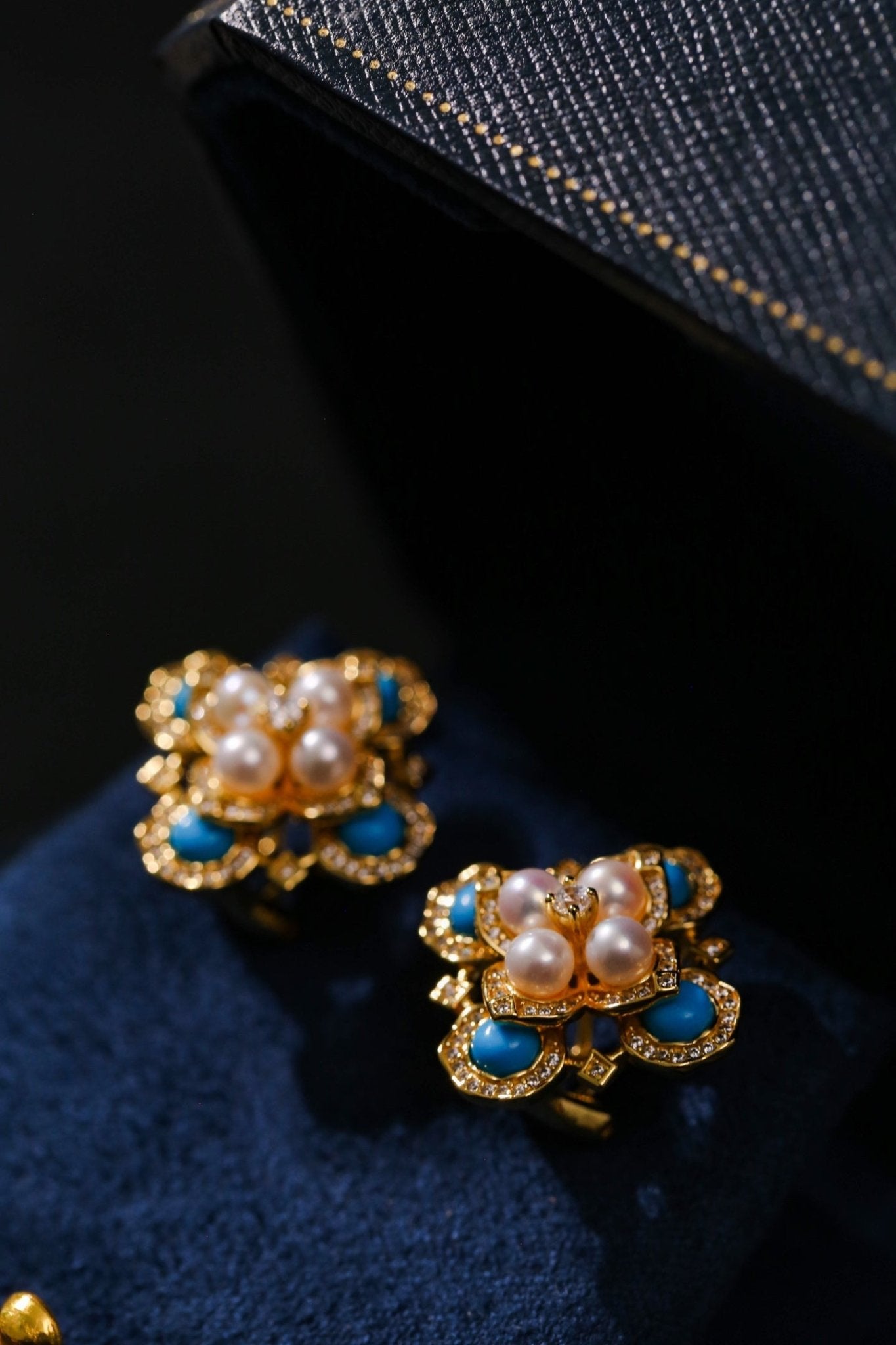 Retro Turquoise Clover Pearl Studs - floysun