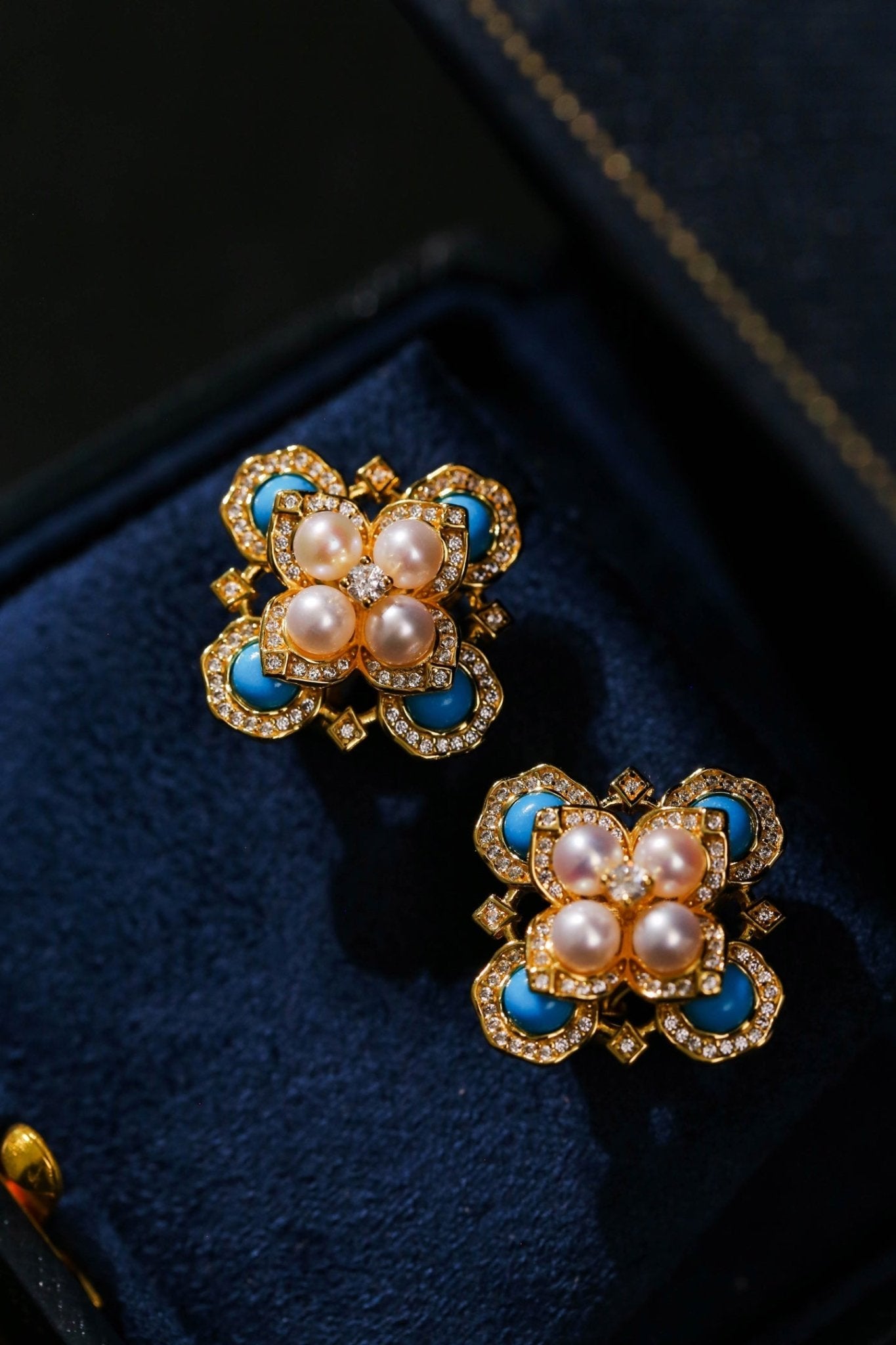 Retro Turquoise Clover Pearl Studs - floysun