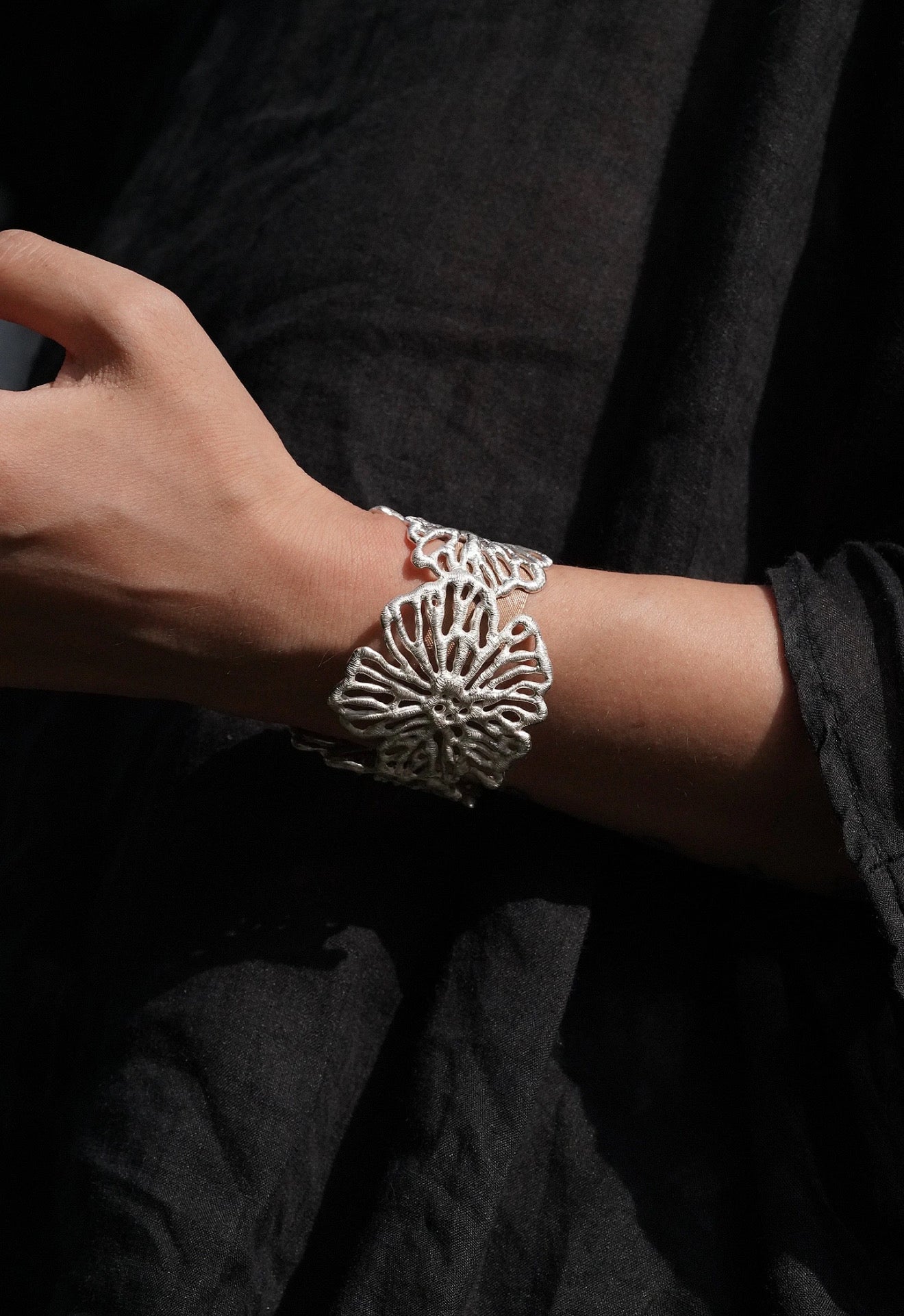 Romantic Lace Flower Open Cuff Bracelet - floysun