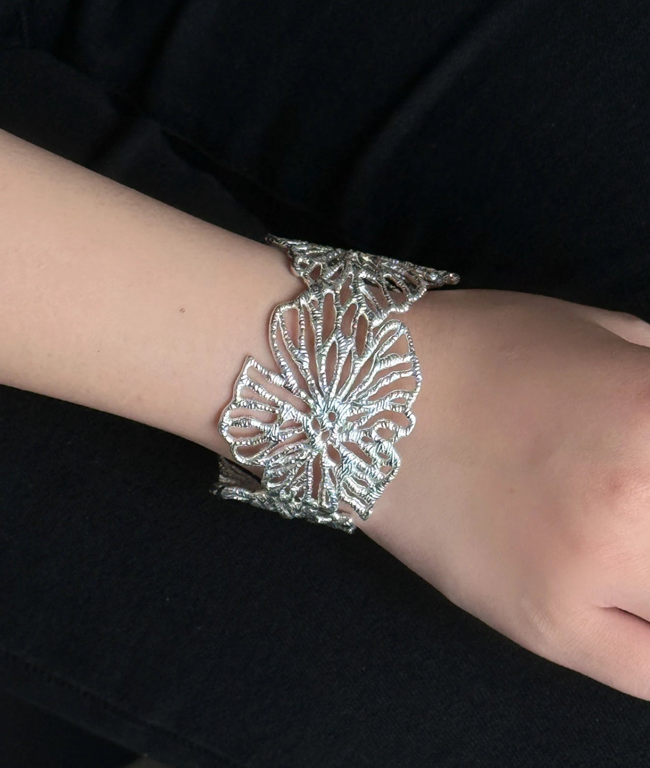 Romantic Lace Flower Open Cuff Bracelet - floysun