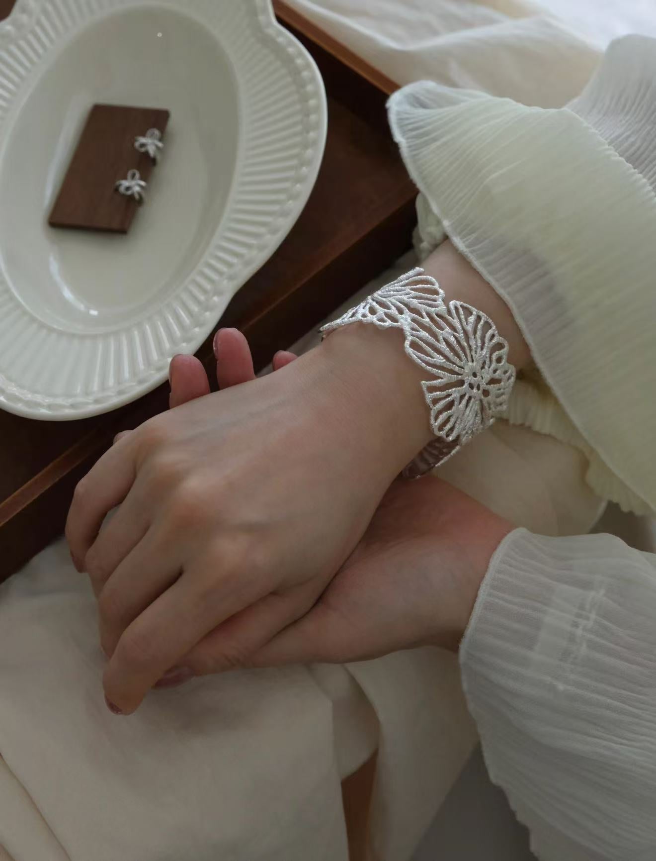 Romantic Lace Flower Open Cuff Bracelet - floysun