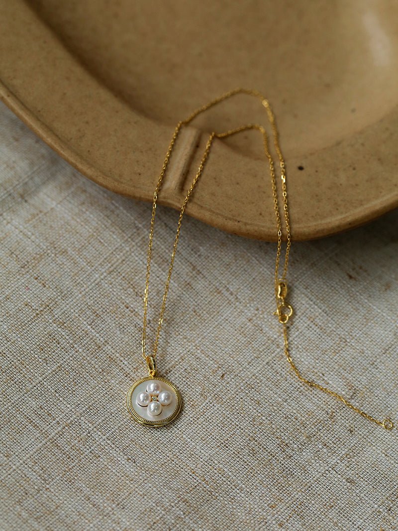Round White Shell and Pearl Pendant Necklace - floysun