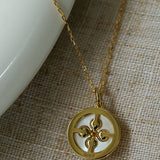 Round White Shell and Pearl Pendant Necklace - floysun