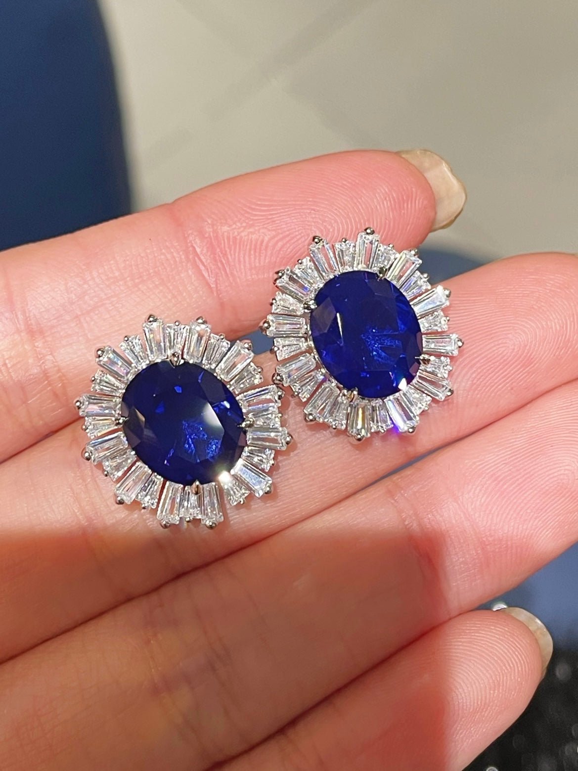 Royal Blue Duchess Oval Stud Earrings - floysun