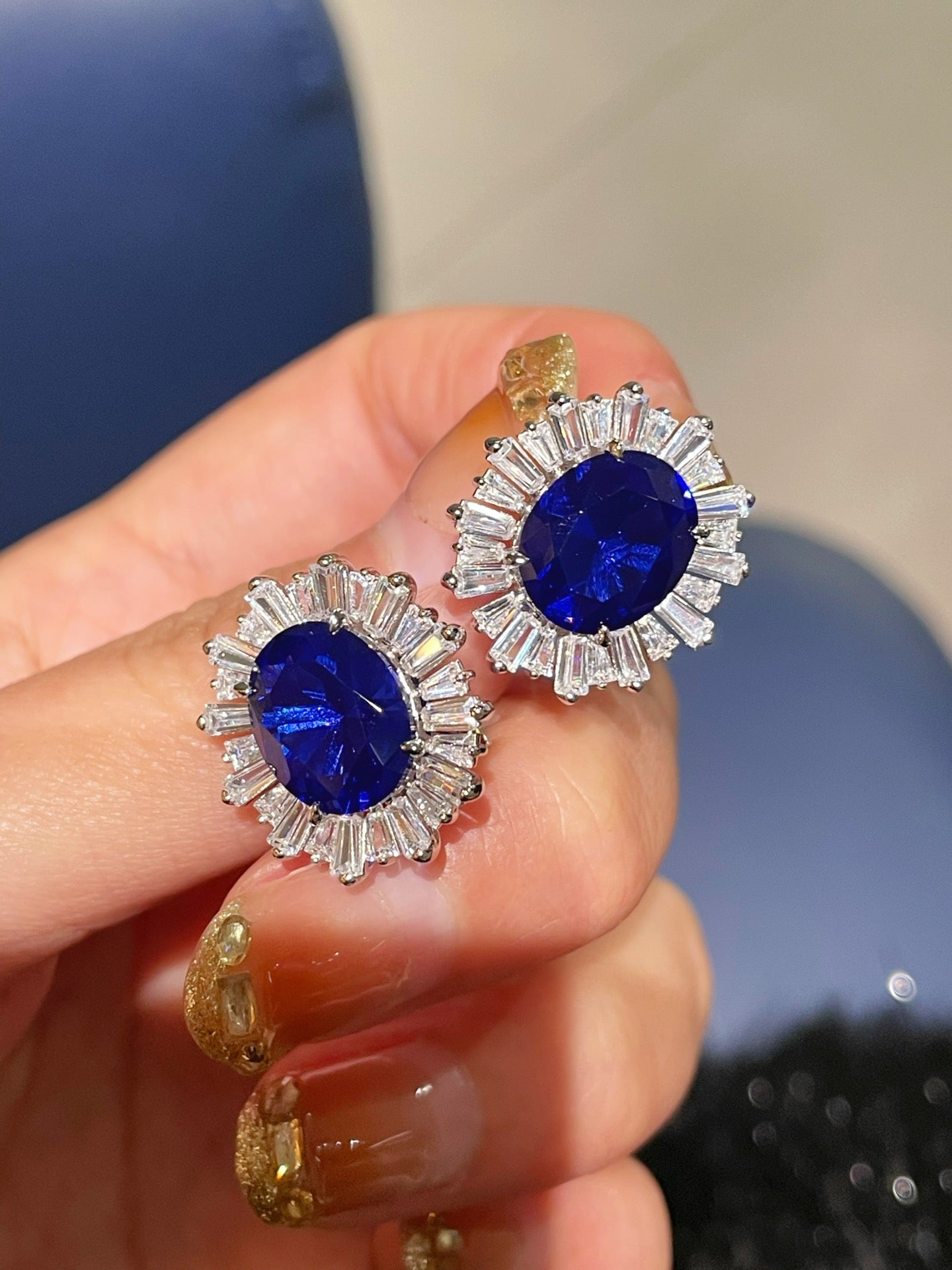 Royal Blue Duchess Oval Stud Earrings - floysun