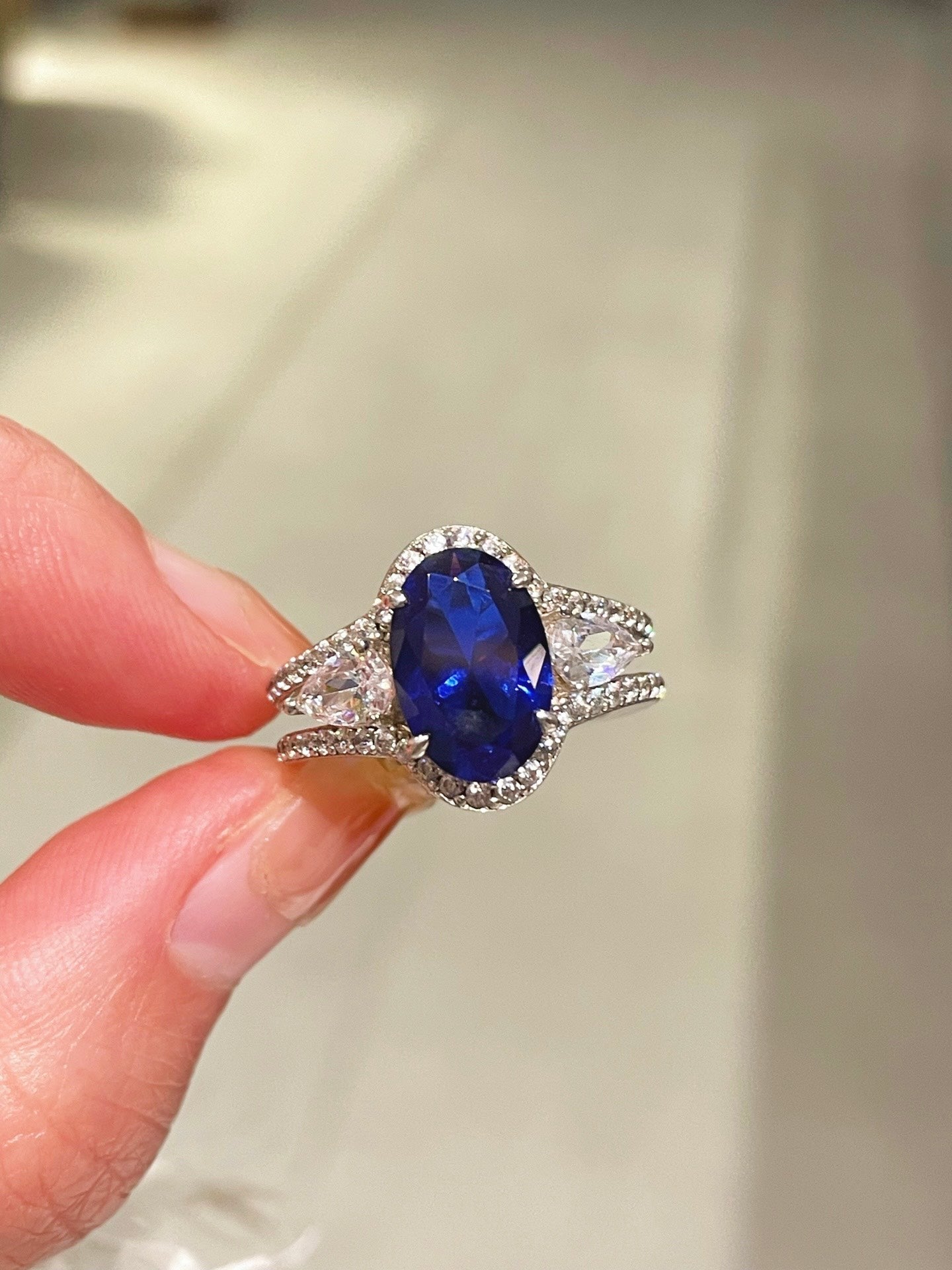 Royal Blue Sapphire Cabochon Diamond Ring - floysun