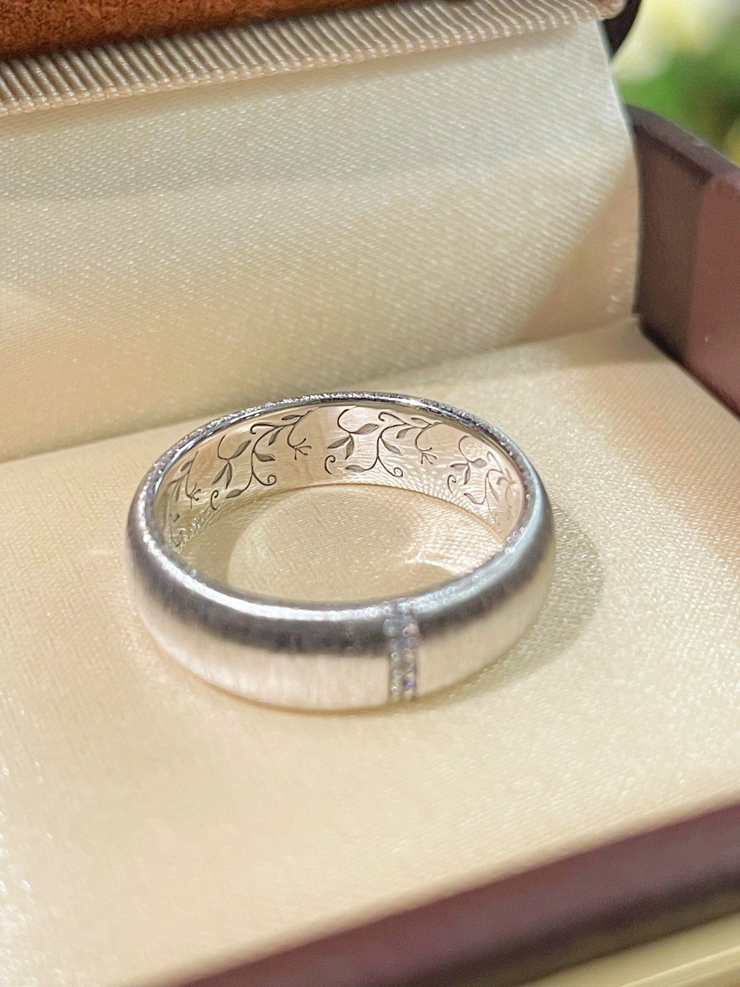 Silken Matte Wide Band Silver Ring - floysun
