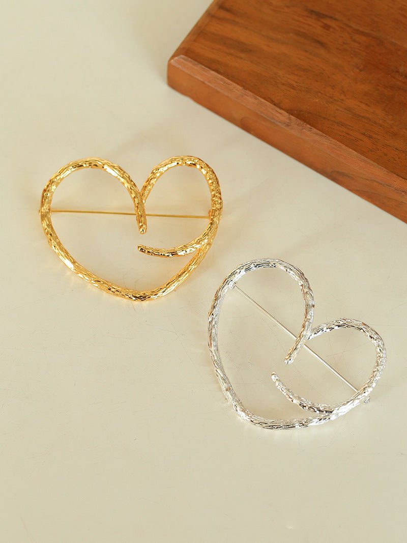 Simple Personality Line Heart Shaped Brooch - floysun