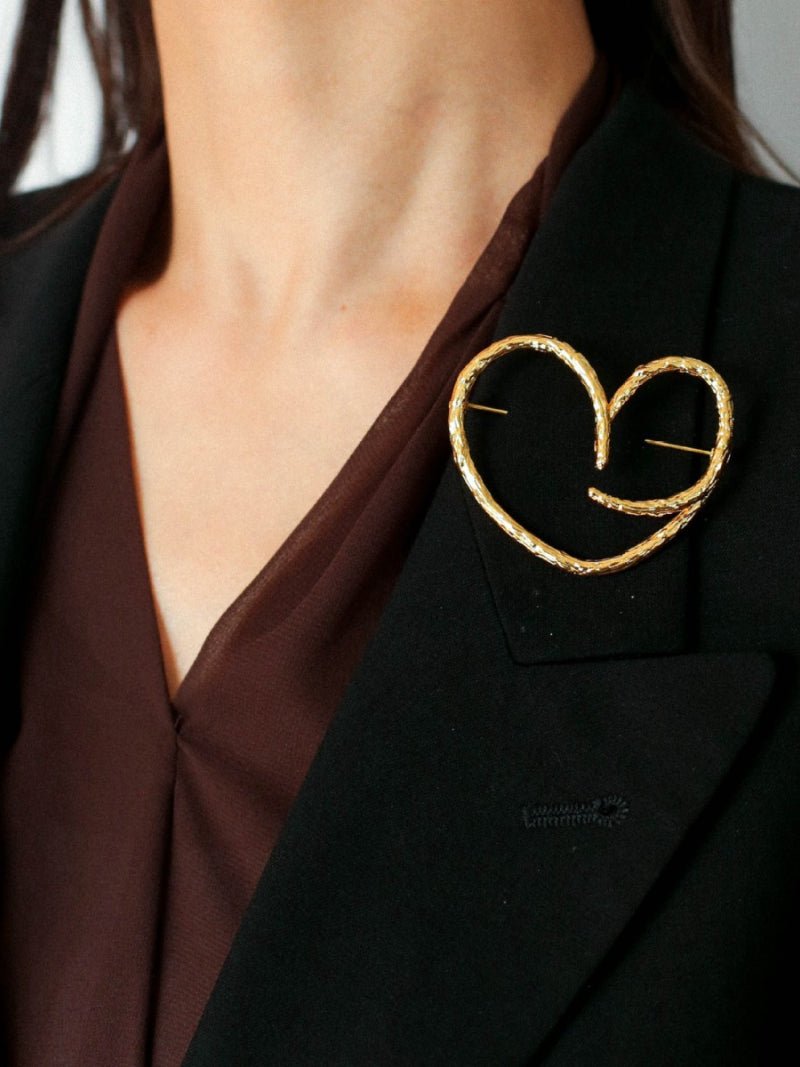 Simple Personality Line Heart Shaped Brooch - floysun