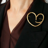 Simple Personality Line Heart Shaped Brooch - floysun