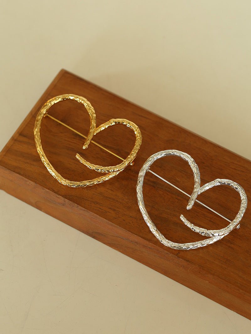 Simple Personality Line Heart Shaped Brooch - floysun