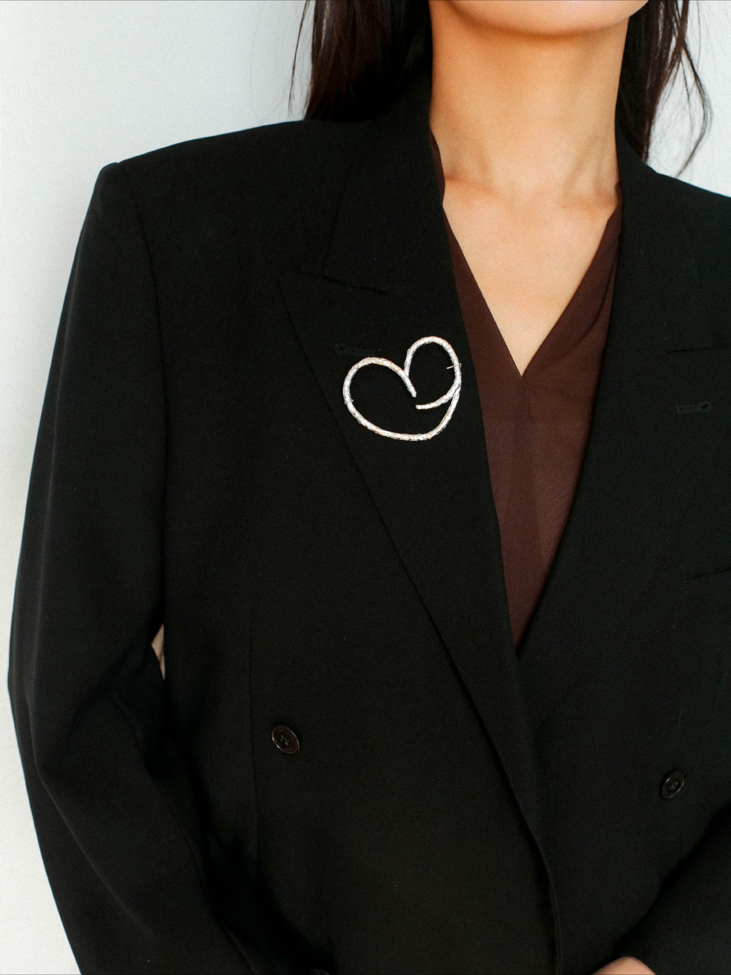 Simple Personality Line Heart Shaped Brooch - floysun