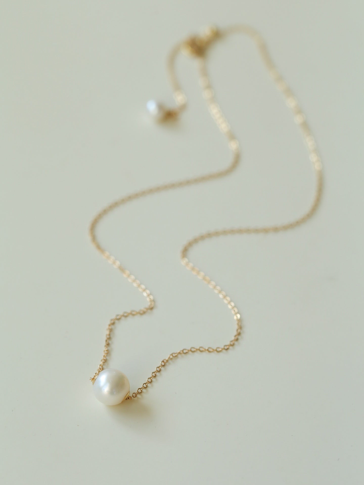 Single Round Pearl Pendant Necklace - floysun