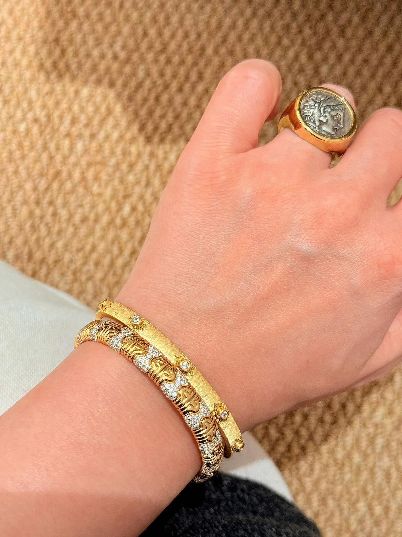 Spiga Sparkling Diamond Stretch Cuff Bracelet - floysun