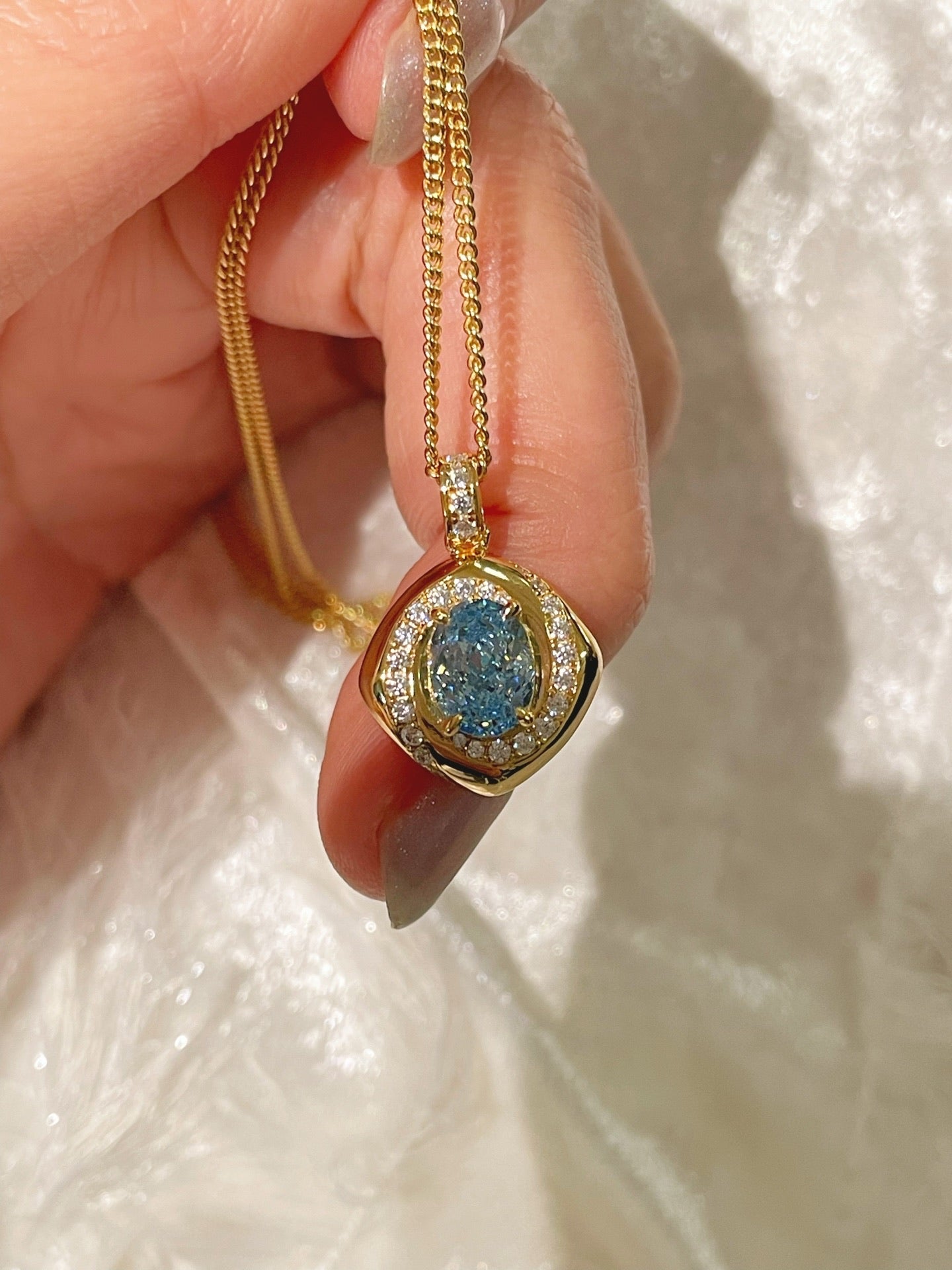 Spiral Glow Aquamarine Necklace - floysun