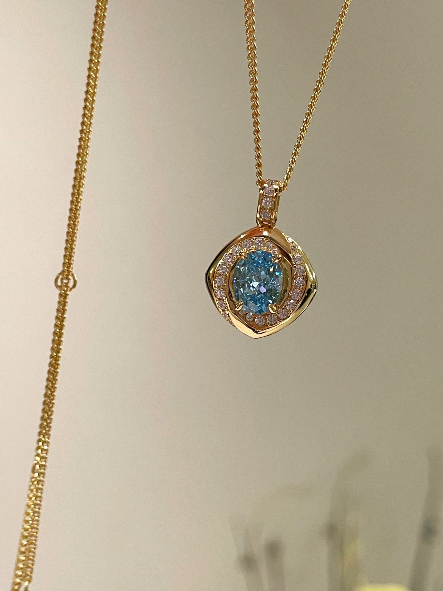 Spiral Glow Aquamarine Necklace - floysun