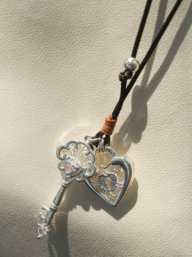 Spring Lace Key & Heart Lock Necklace With Zirconia Accents - floysun