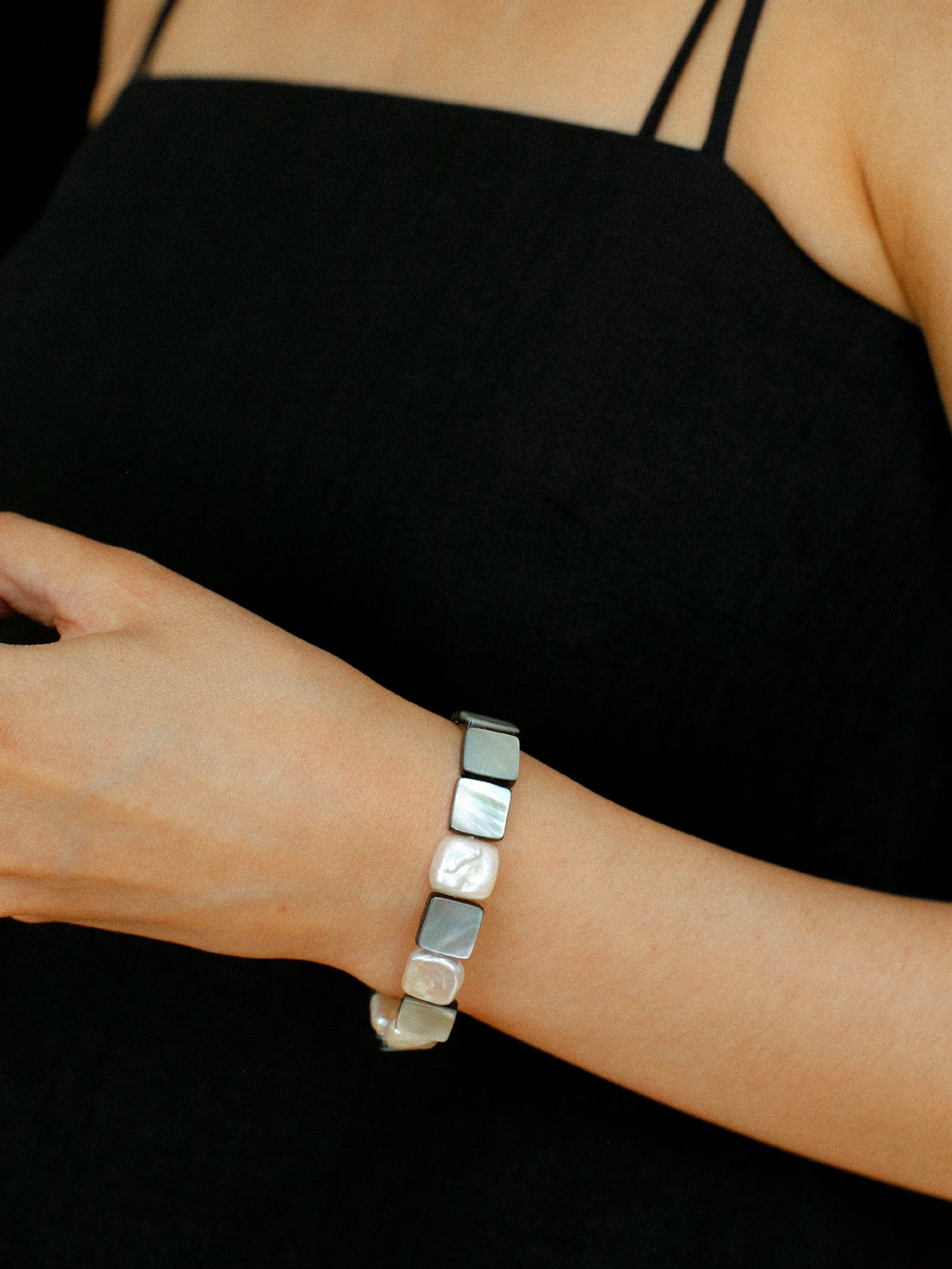 Square Grey Mother - of - pearl & Baroque Pearl Beaded Bracelet - floysun