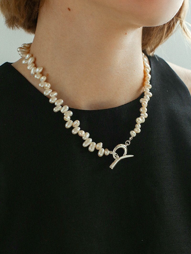 Staggered Pearl OT Buckle Necklace - floysun