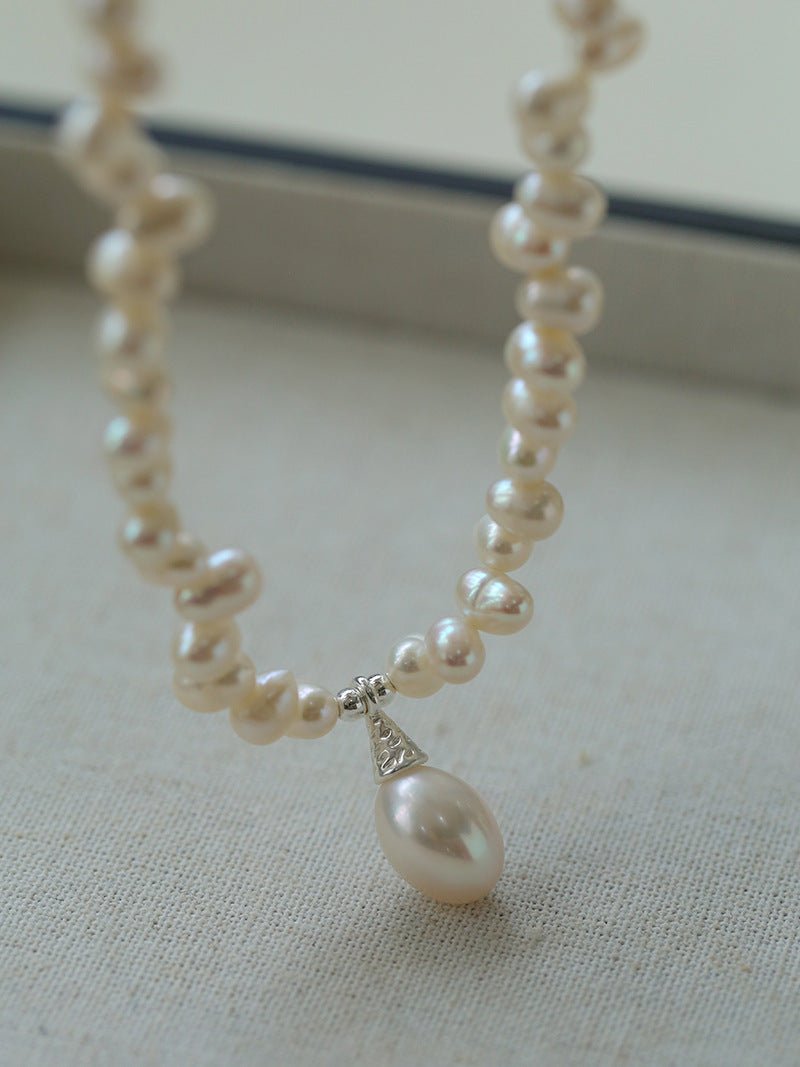 Stylish Classic Staggered Pearl Bead Pendant Necklace - floysun