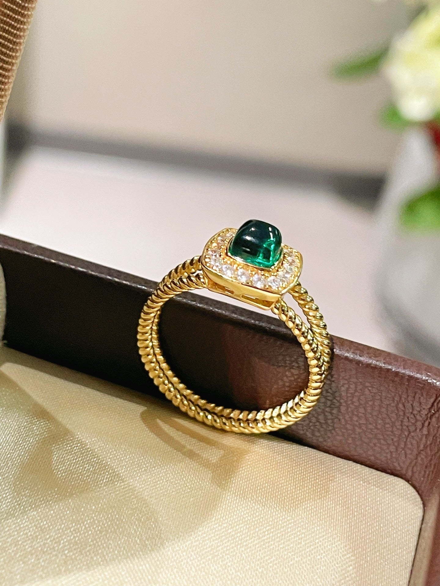 Sugar Tower Emerald K Gold Ring - floysun