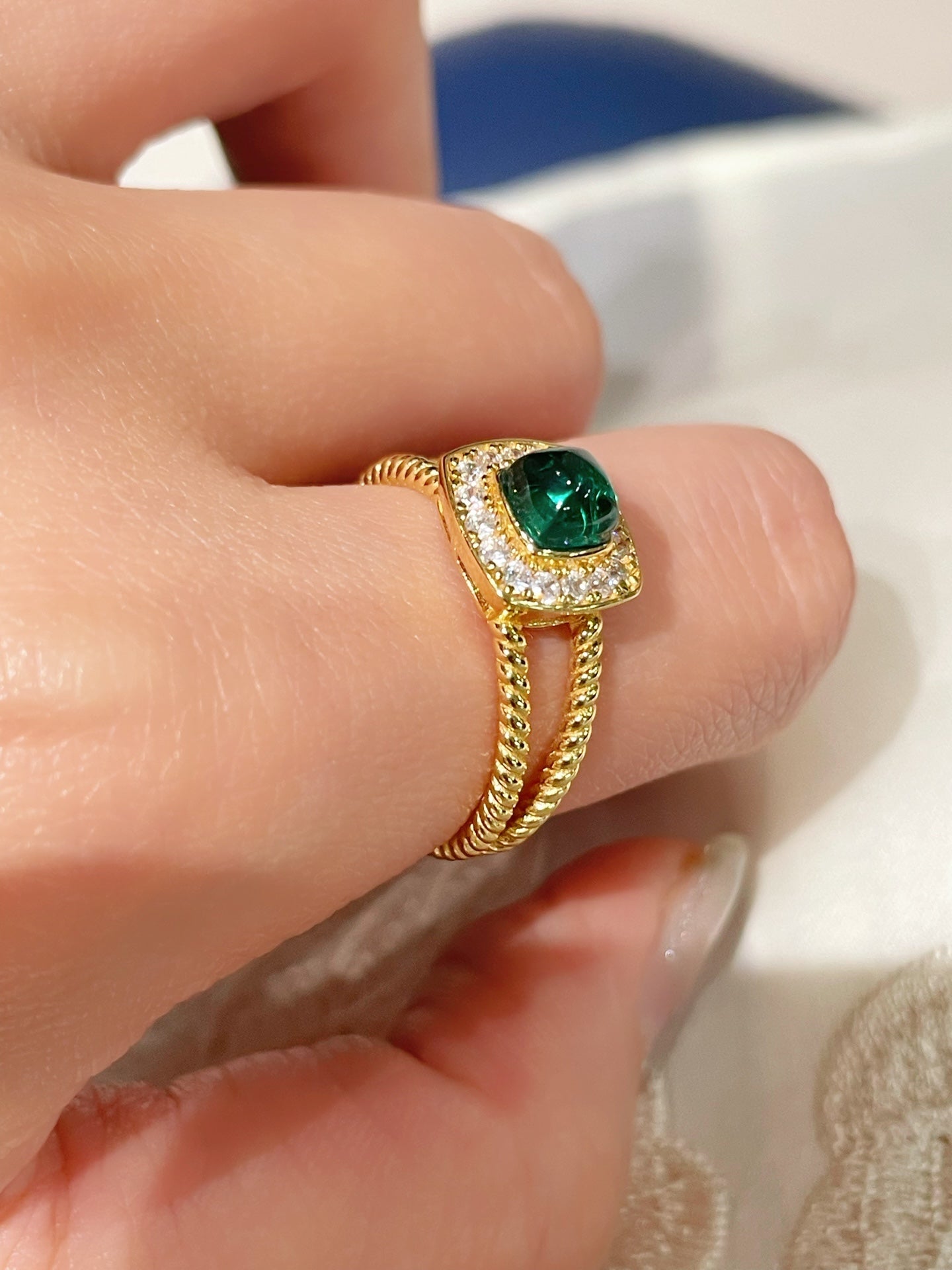 Sugar Tower Emerald K Gold Ring - floysun