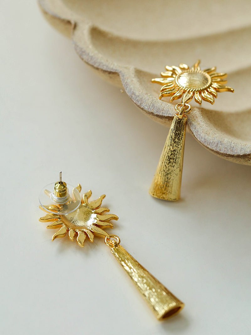 Sunrise Gleam – Brushed Metal Tassel Earrings - Gold - floysun